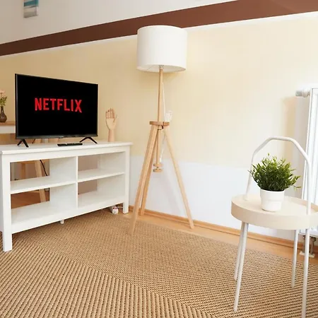 Fullhouse - - G26 - Nespresso - Smarttv Apartment