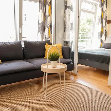 Fullhouse - - G26 - Nespresso - Smarttv Apartment *